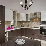 Gea Villa *